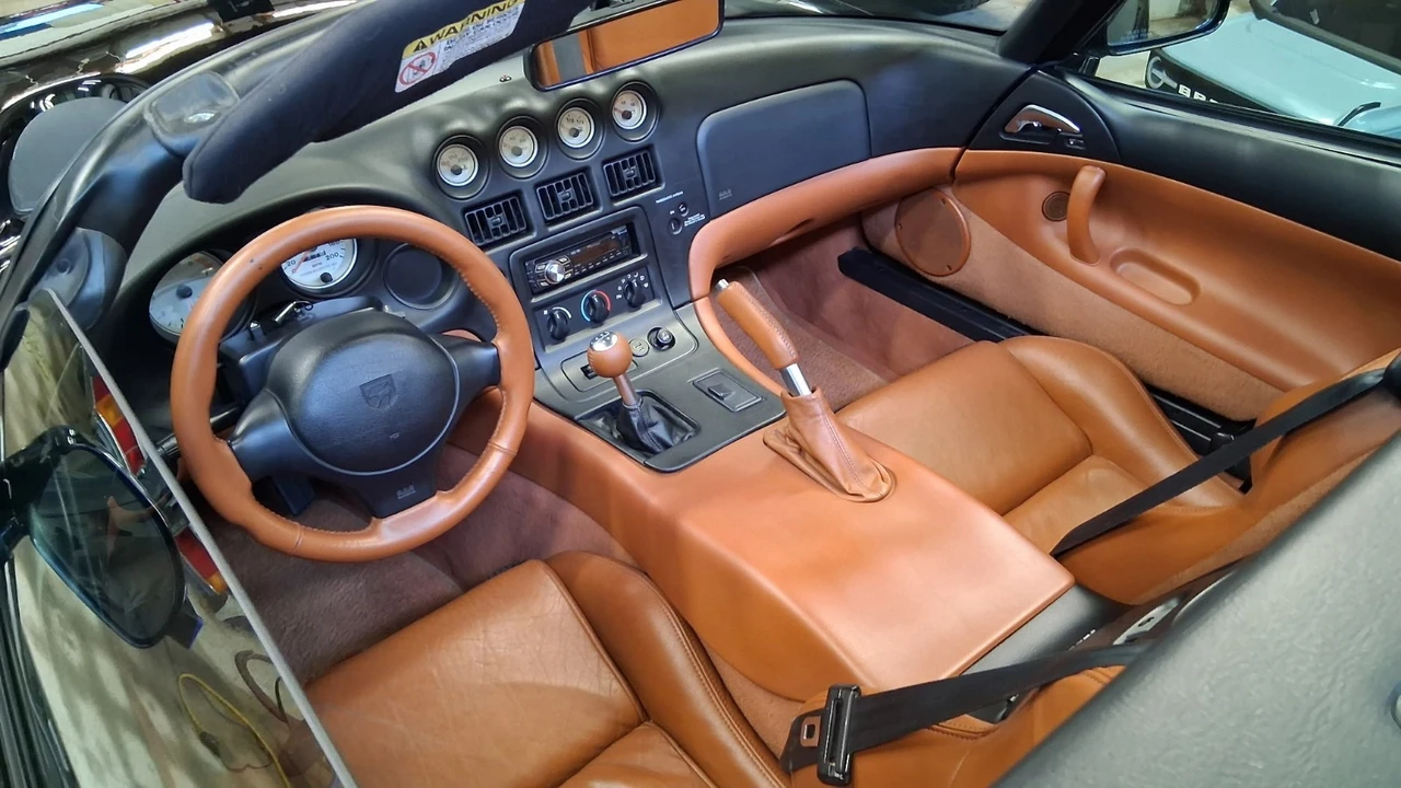 2000 Dodge Viper 2nd Gen - Image 17 of 20