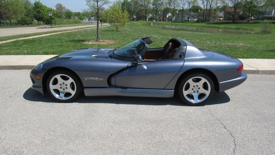 2000 Dodge Viper 2nd Gen - Image 2 of 7