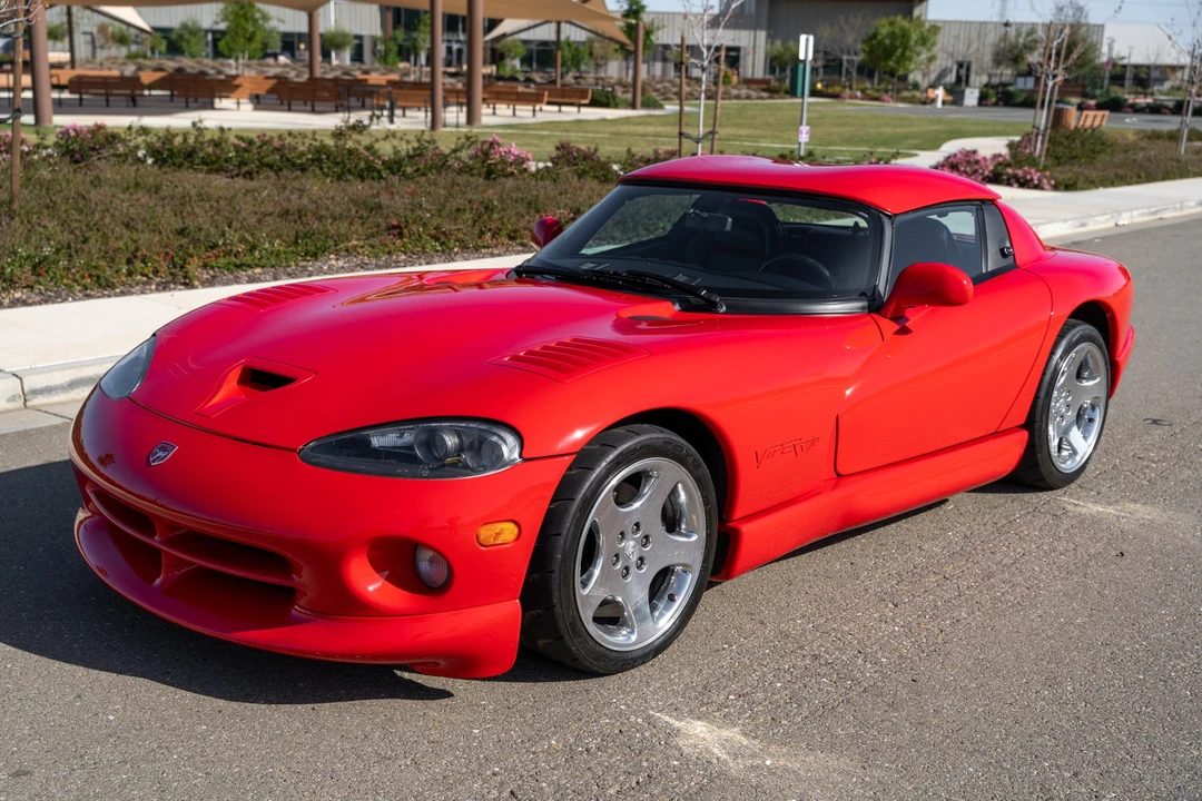 2000 Dodge Viper 2nd Gen - Image 2 of 31