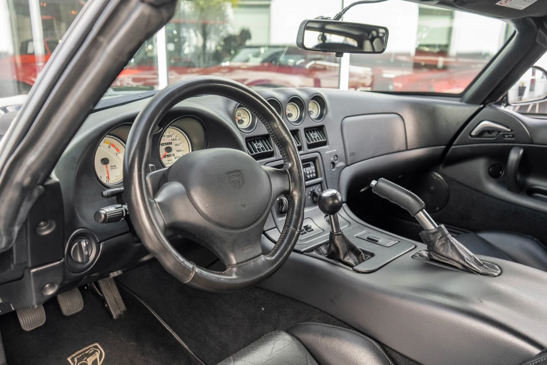 2000 Dodge Viper 2nd Gen - Image 8 of 31