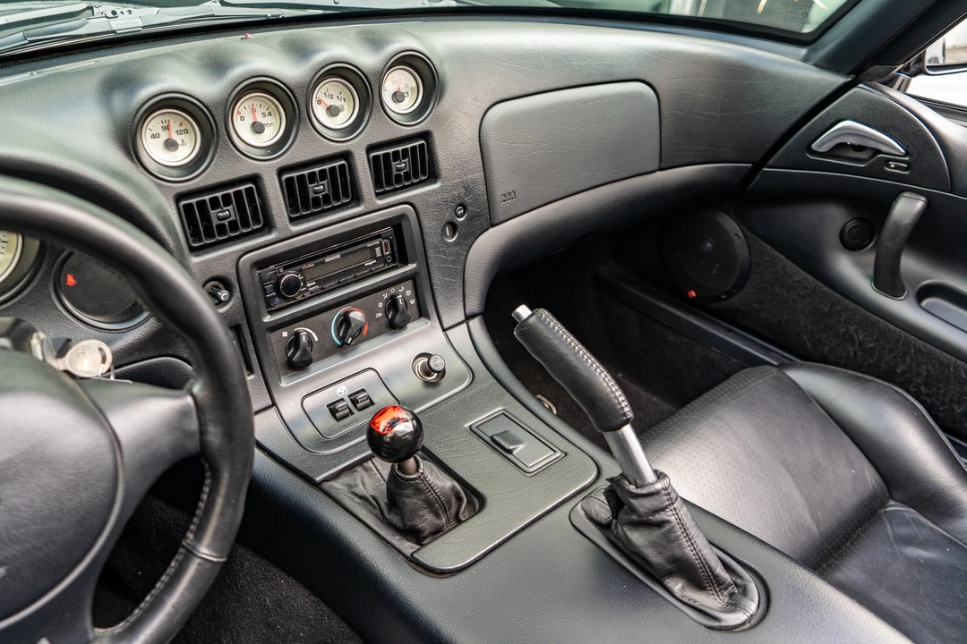 2000 Dodge Viper 2nd Gen - Image 9 of 31