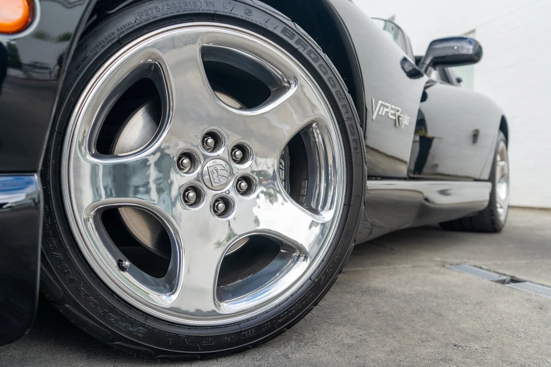 2000 Dodge Viper 2nd Gen - Image 3 of 31
