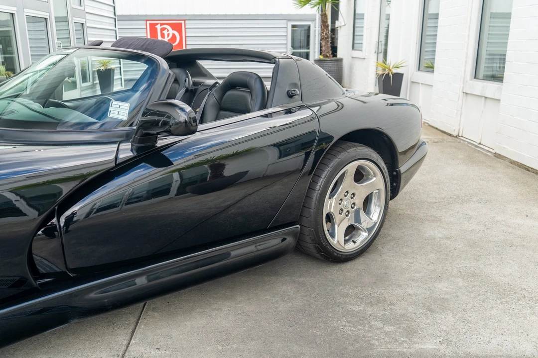 2000 Dodge Viper 2nd Gen - Image 4 of 31