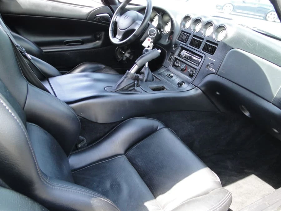 2000 Dodge Viper 2nd Gen - Image 2 of 3