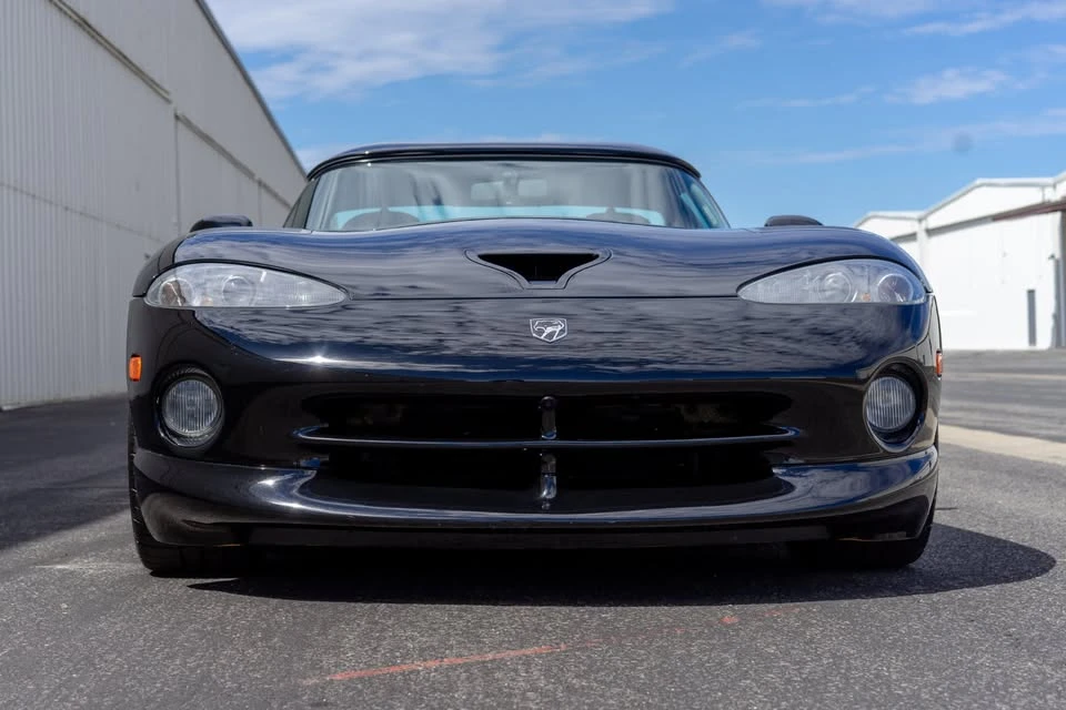 2000 Dodge Viper 2nd Gen - Image 2 of 20