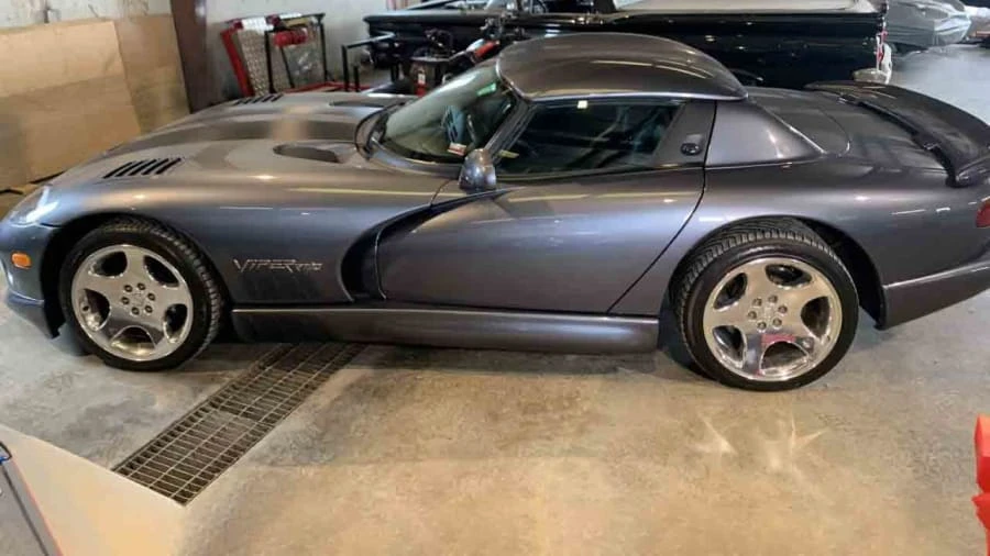 2000 Dodge Viper 2nd Gen - Image 2 of 6