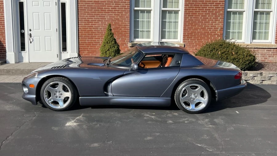 2000 Dodge Viper 2nd Gen - Image 2 of 10