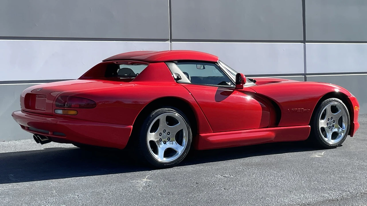 2000 Dodge Viper 2nd Gen - Image 3 of 20