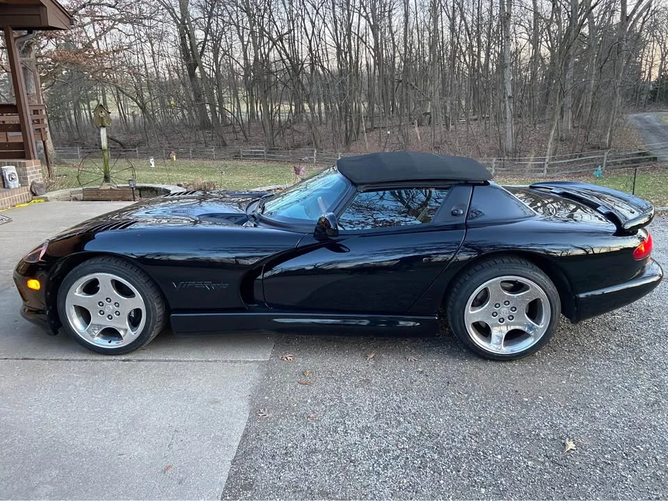 2000 Dodge Viper 2nd Gen - Image 2 of 4