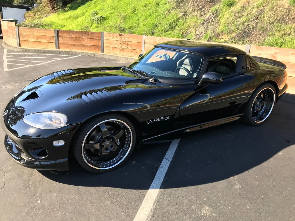 2000 Dodge Viper 2nd Gen - Image 2 of 9
