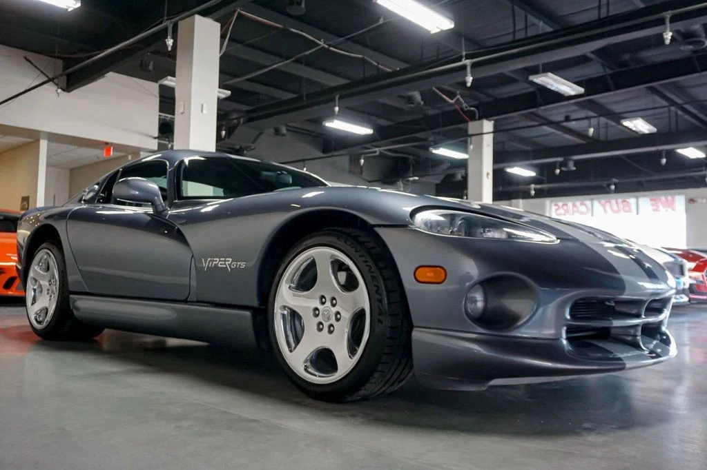 2000 Dodge Viper GTS 2nd Gen - Image 2 of 12