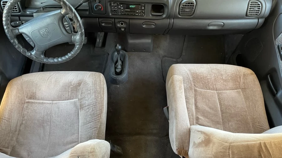 2000 Dodge Ram Van - Image 5 of 20
