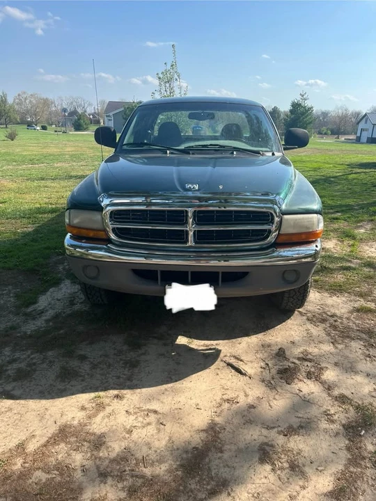 2000 Dodge Dakota 2nd Gen - Image 2 of 8