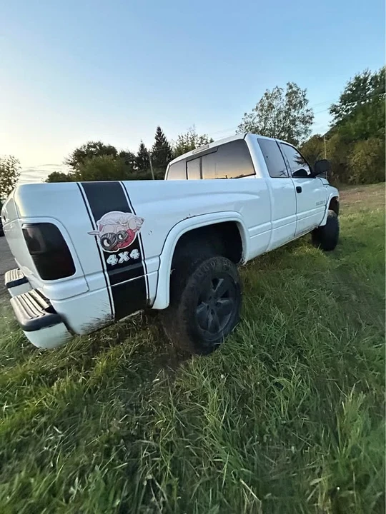2000 Dodge Ram 2nd Gen - Image 2 of 16