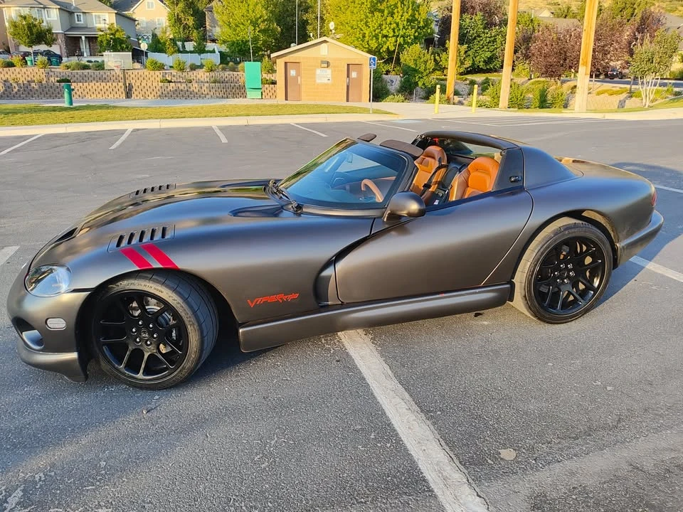 2000 Dodge Viper 2nd Gen - Image 2 of 19