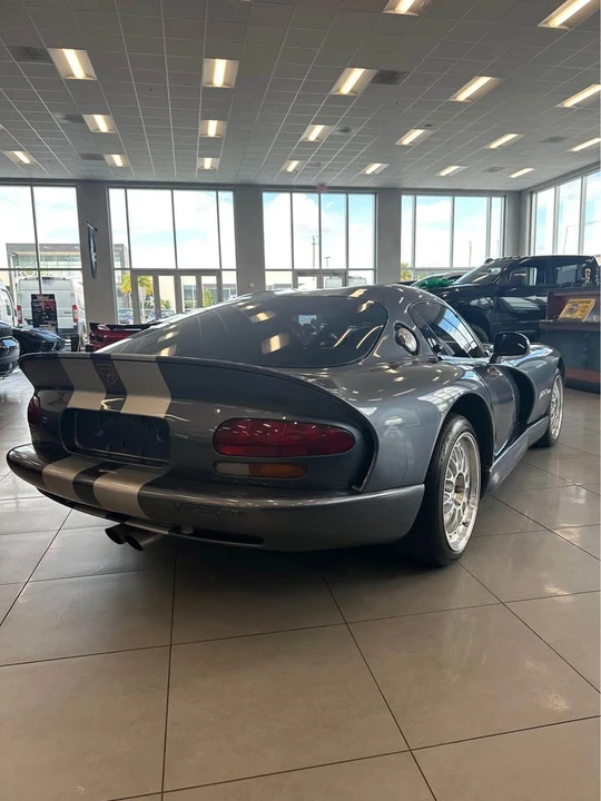2000 Dodge Viper GTS 2nd Gen - Image 8 of 12
