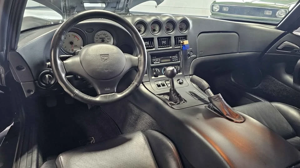 2000 Dodge Viper GTS 2nd Gen - Image 13 of 18