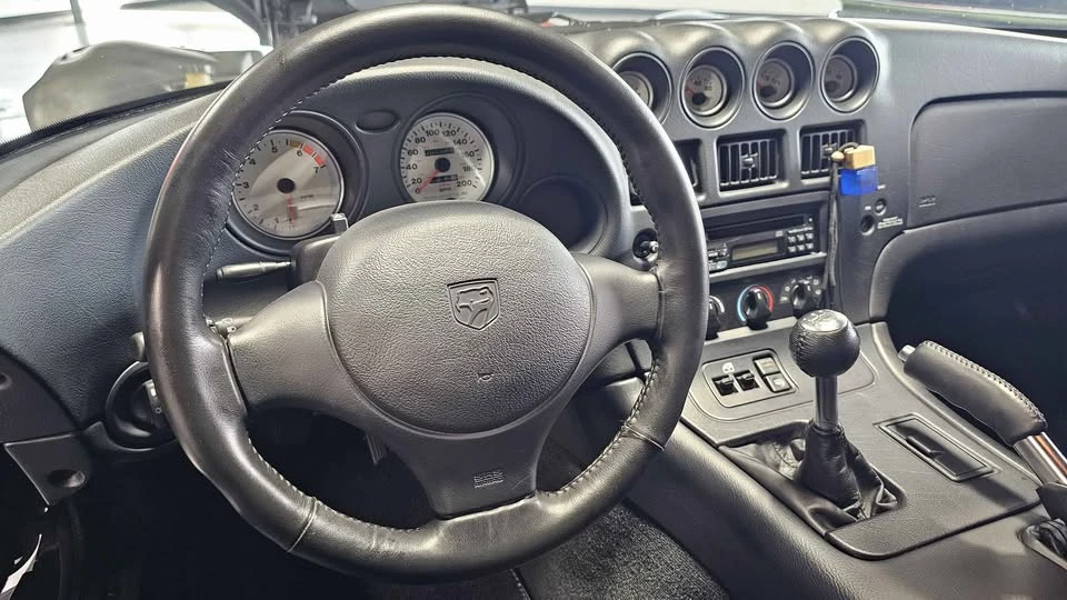 2000 Dodge Viper GTS 2nd Gen - Image 11 of 18