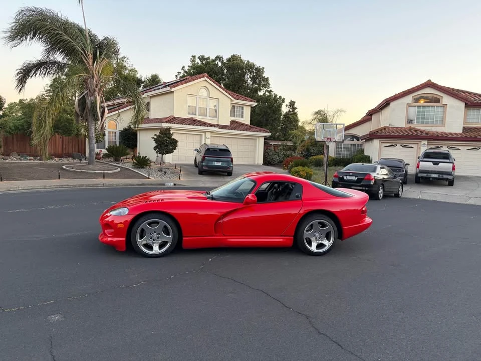 2000 Dodge Viper GTS 2nd Gen - Image 2 of 20