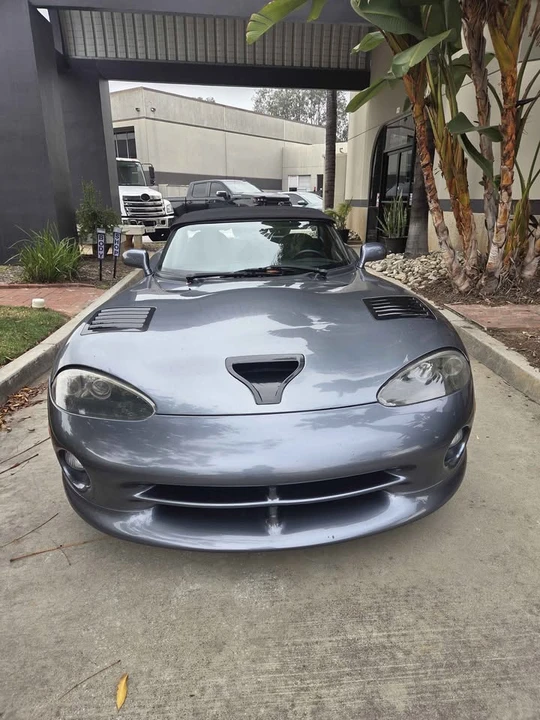 2000 Dodge Viper 2nd Gen - Image 2 of 10