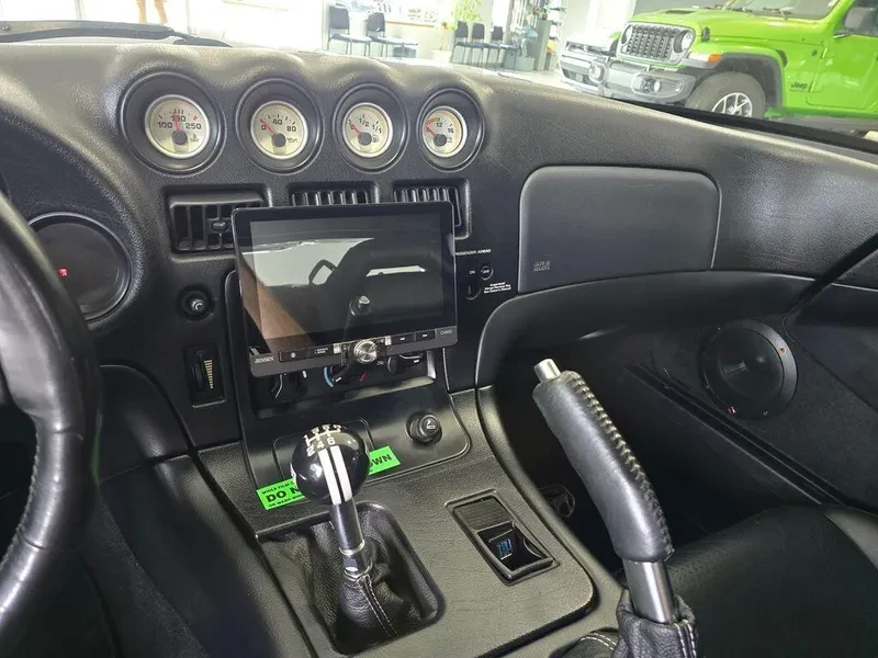 2000 Dodge Viper 2nd Gen - Image 10 of 13