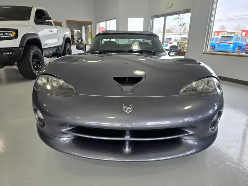 2000 Dodge Viper 2nd Gen - Image 2 of 13