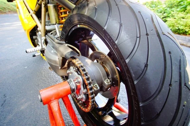 2000 Ducati 748 - Image 6 of 7