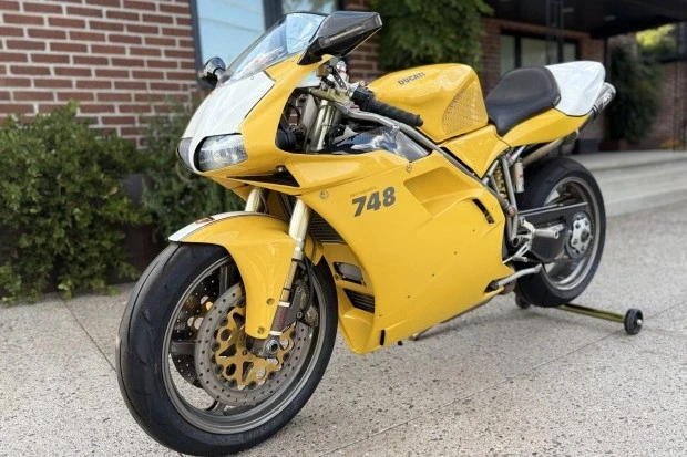 2000 Ducati 748 - Image 2 of 7