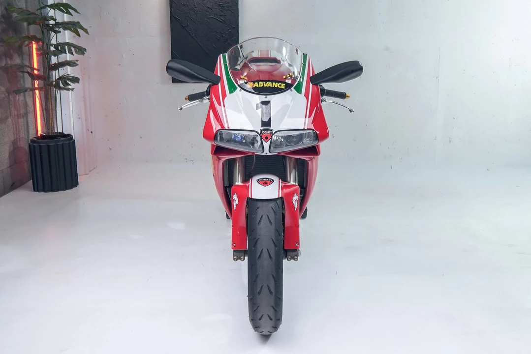 2000 Ducati 748 - Image 4 of 31