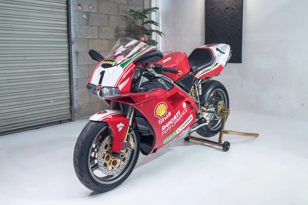 2000 Ducati 748 - Image 5 of 31