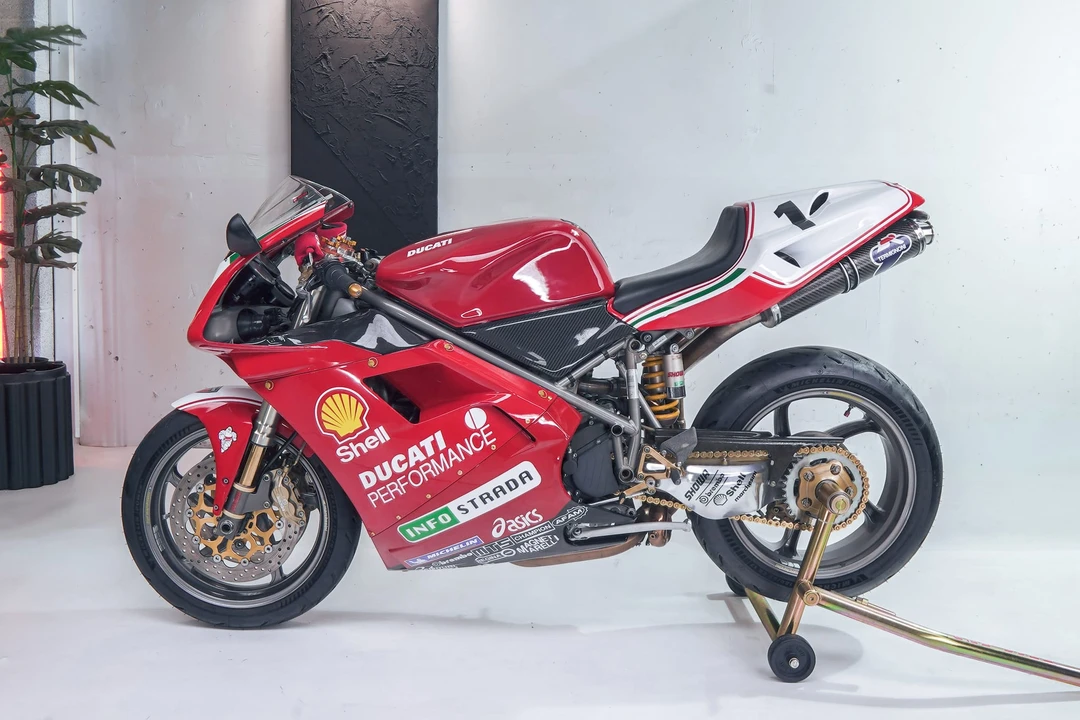 2000 Ducati 748 - Image 6 of 31