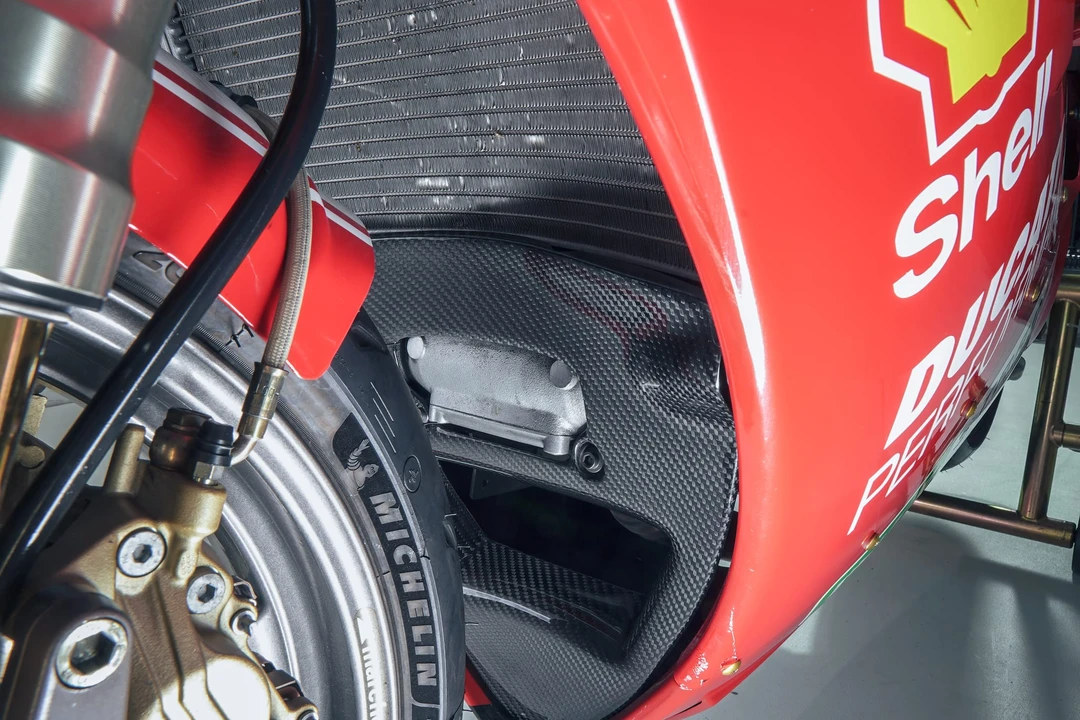 2000 Ducati 748 - Image 27 of 31
