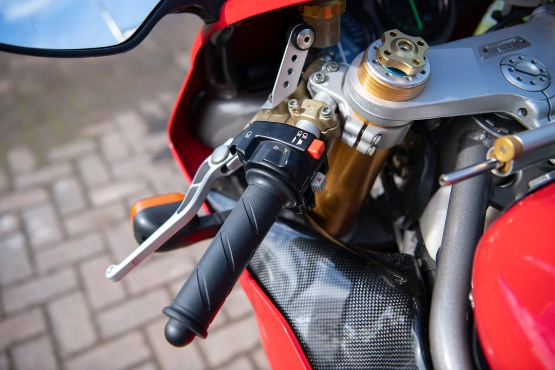 2000 Ducati 996 - Image 23 of 30