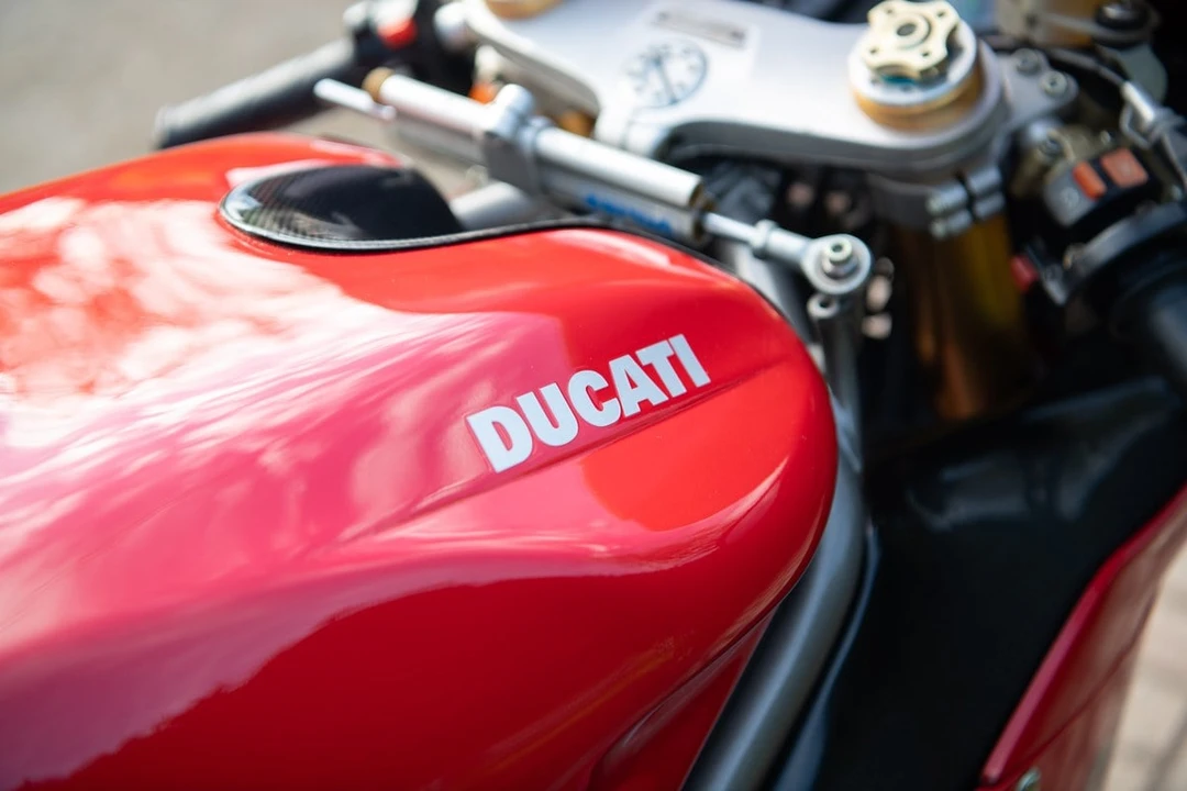 2000 Ducati 996 - Image 8 of 30