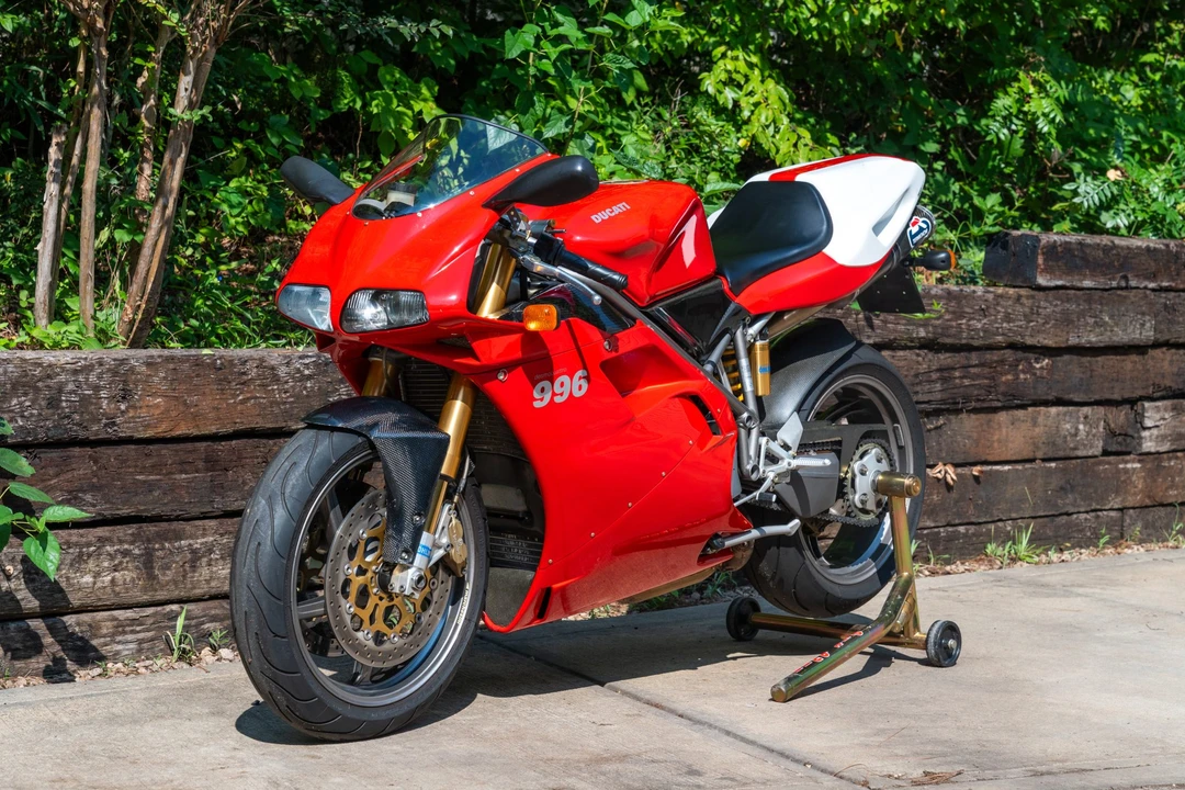 2000 Ducati 996 - Image 8 of 31
