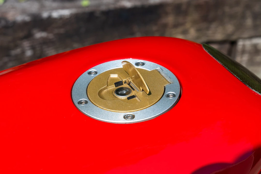 2000 Ducati 996 - Image 18 of 31