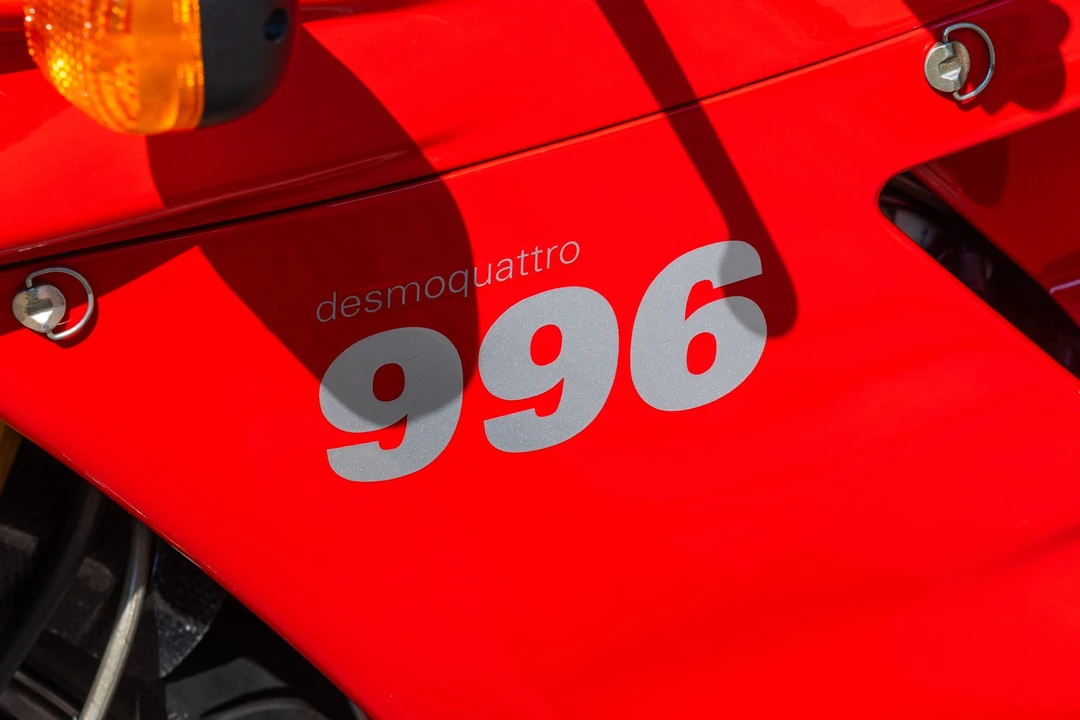 2000 Ducati 996 - Image 19 of 31