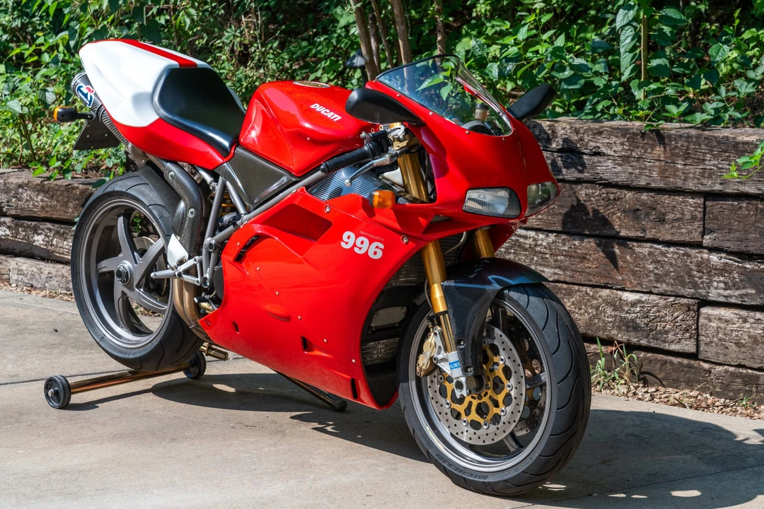 2000 Ducati 996 - Image 3 of 31