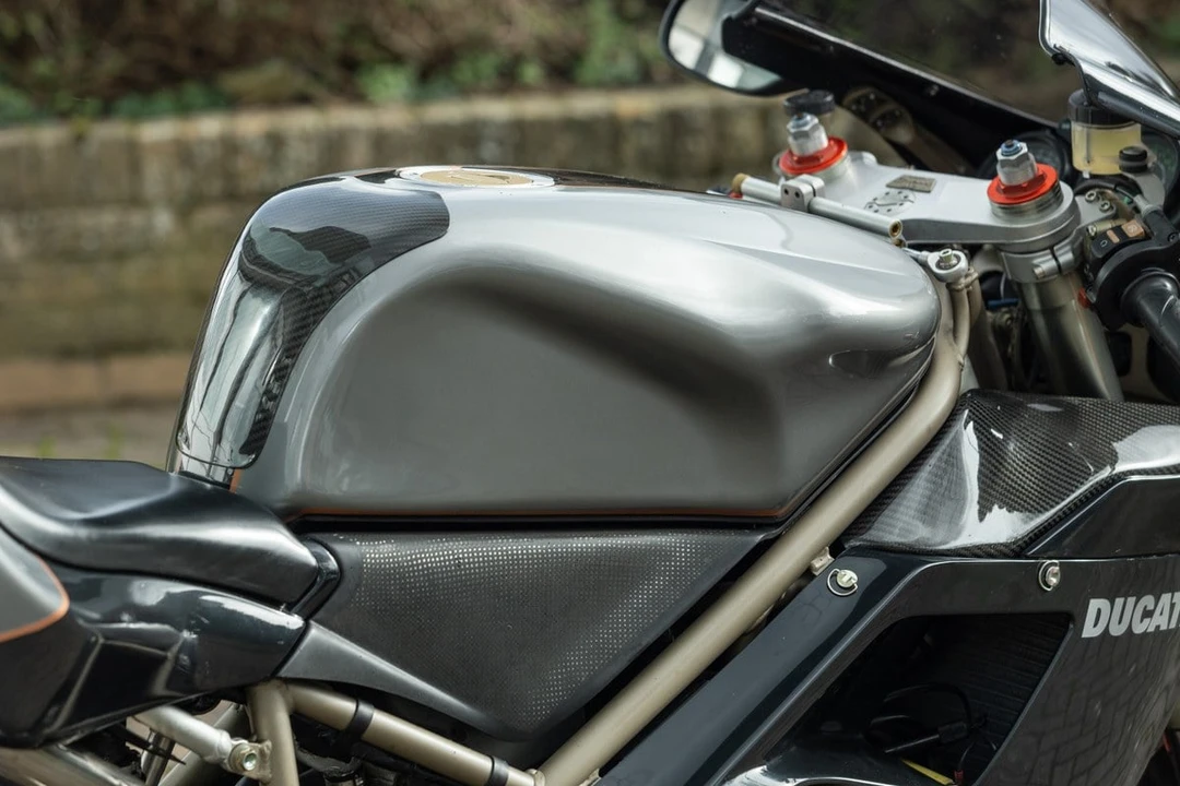 2000 Ducati 916 - Image 19 of 30