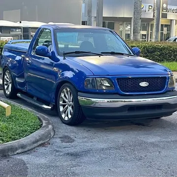 2000 Ford F-150 SVT Lightning Clone