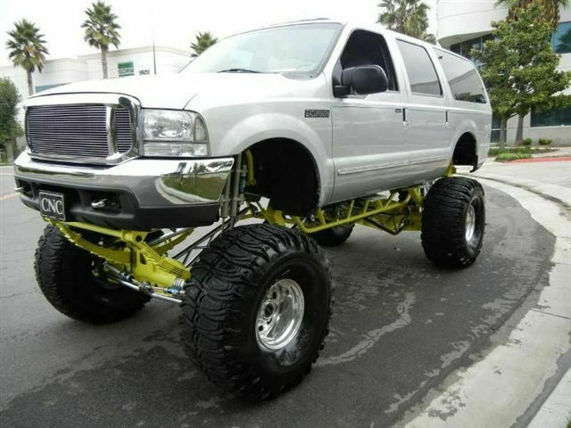 2000 Ford Excursion - Image 2 of 4