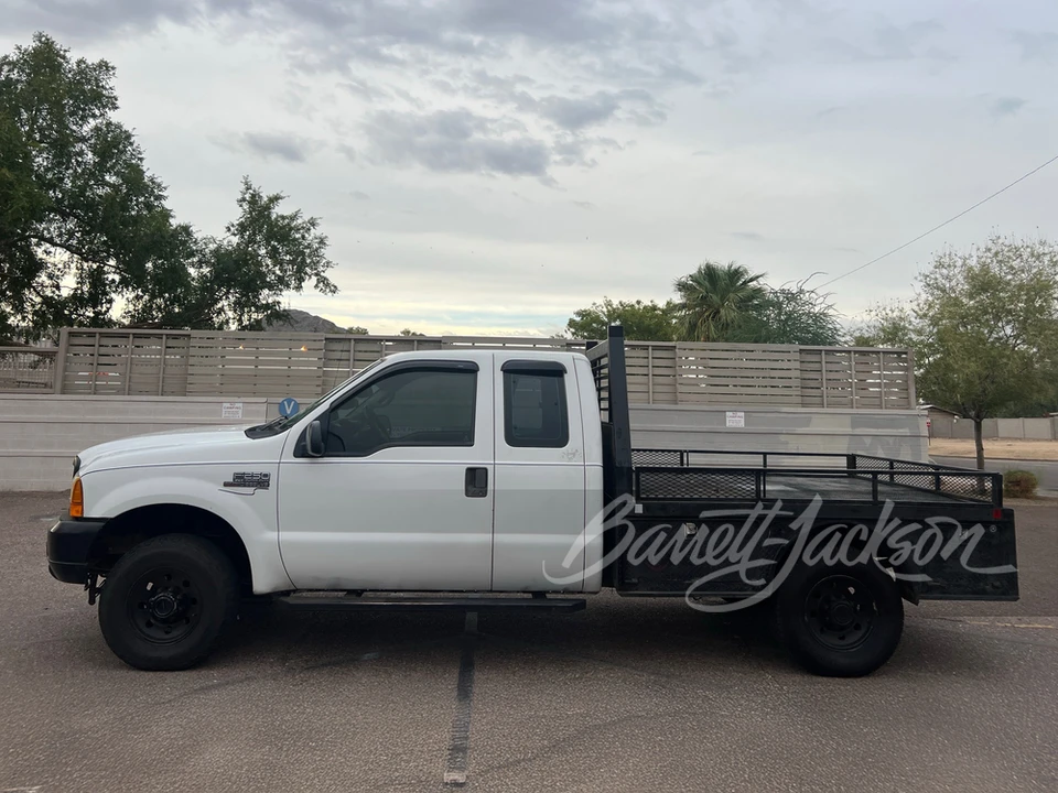 2000 Ford Super Duty 1st Gen - Image 5 of 9