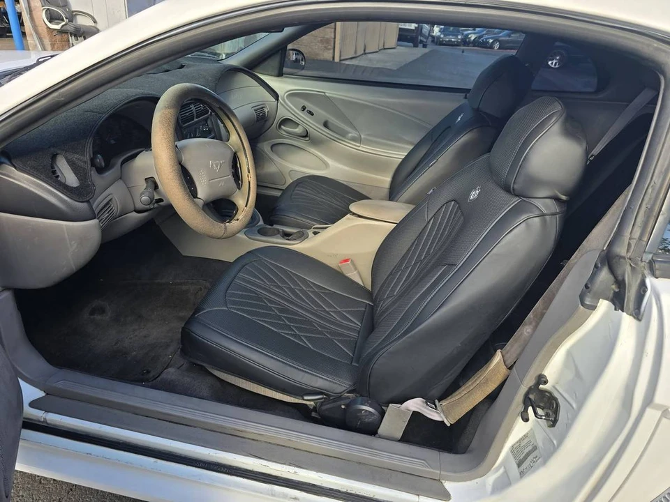 2000 Ford SN95 Mustang - Image 8 of 18
