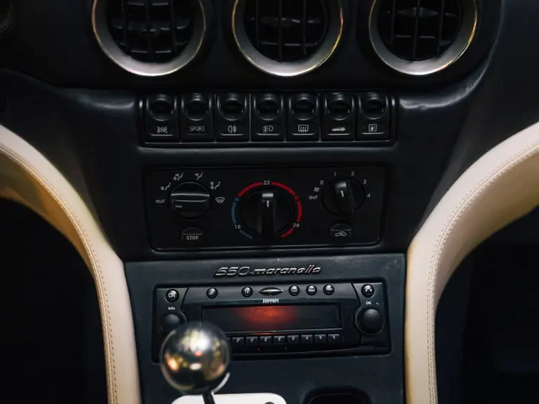 2000 Ferrari 550 Maranello - Image 14 of 31