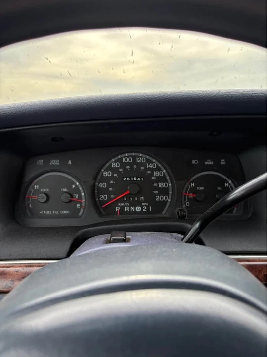 2000 Ford Crown Victoria - Image 6 of 7