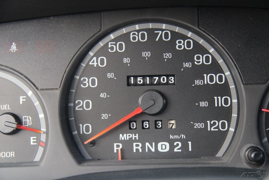 2000 Ford Crown Victoria - Image 16 of 21
