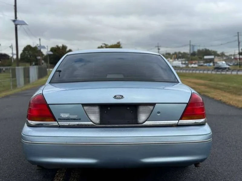 2000 Ford Crown Victoria - Image 5 of 12