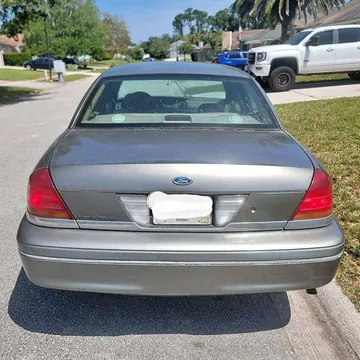 2000 Ford Crown Victoria LX