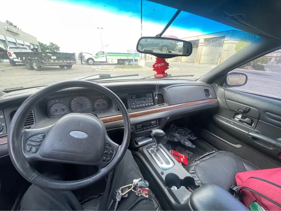 2000 Ford Crown Victoria - Image 5 of 7