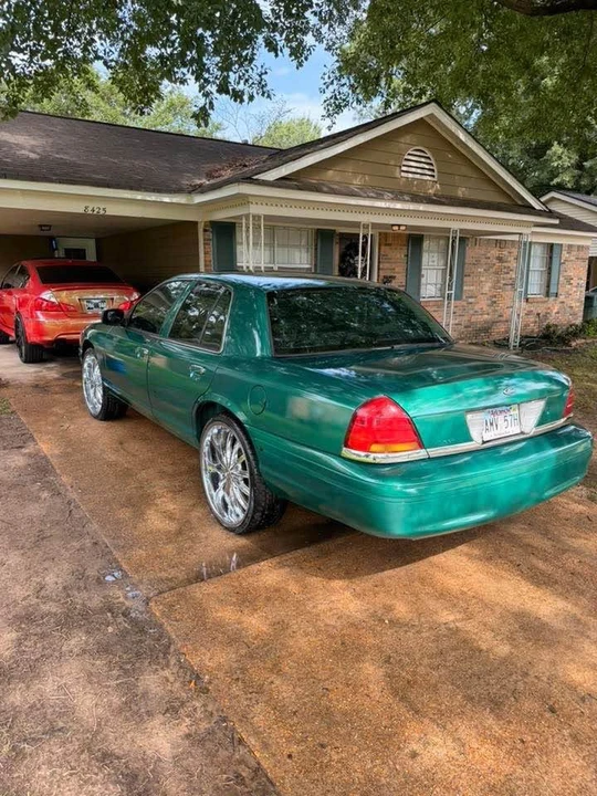 2000 Ford Crown Victoria - Image 6 of 7